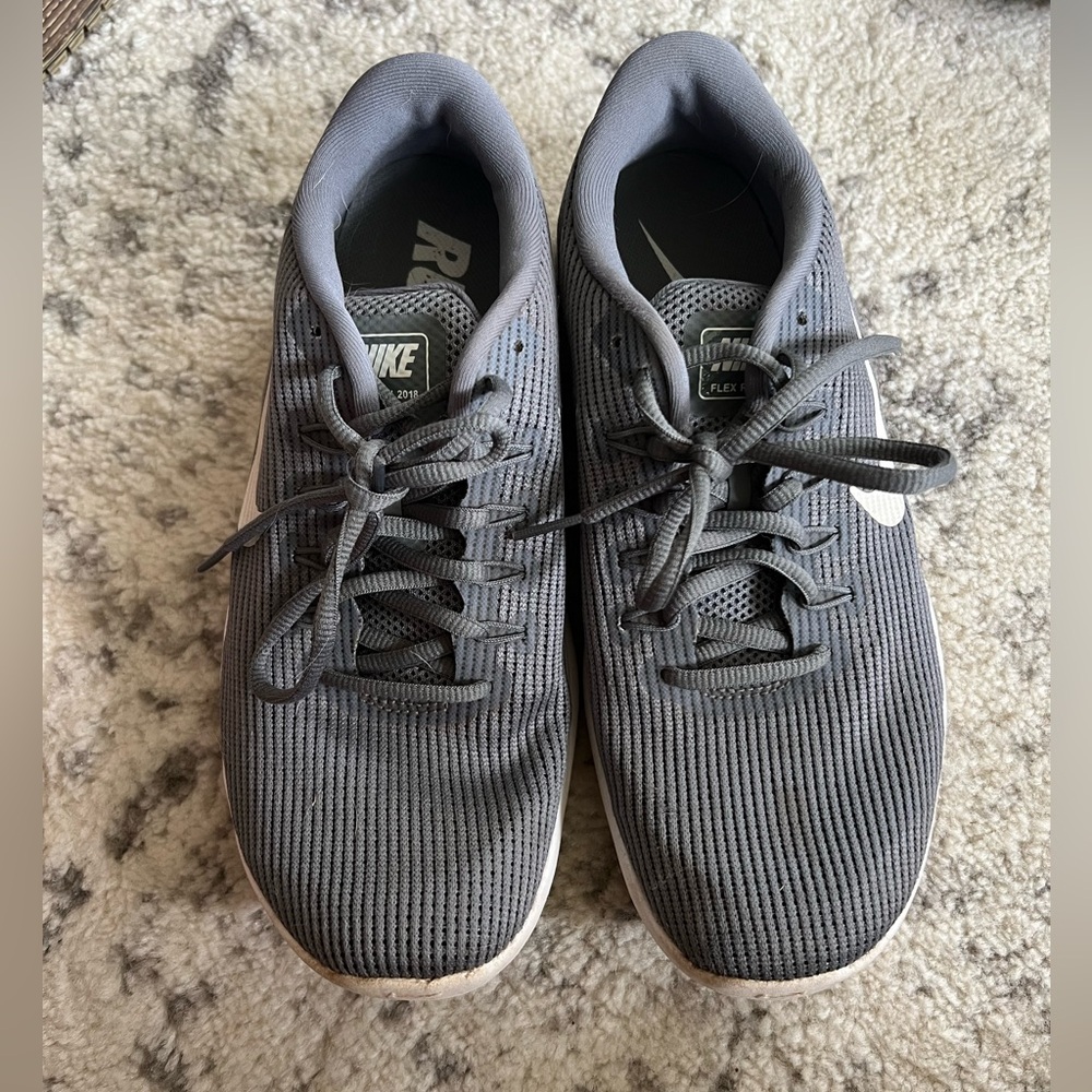 Nike tennis shoes